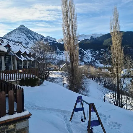 Tuhogarencerler Parking Y Taquilla En Pistas