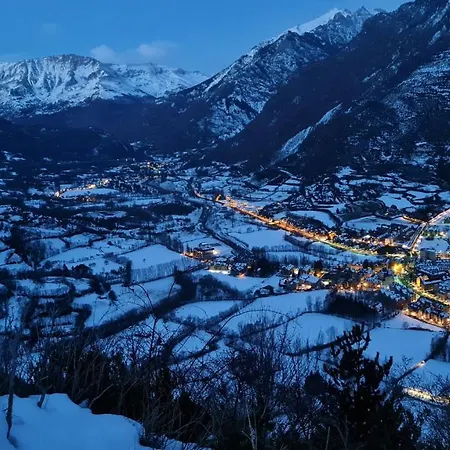 Tuhogarencerler Parking Y Taquilla En Pistas סרלר