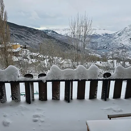 Tuhogarencerler Parking Y Taquilla En Pistas * סרלר